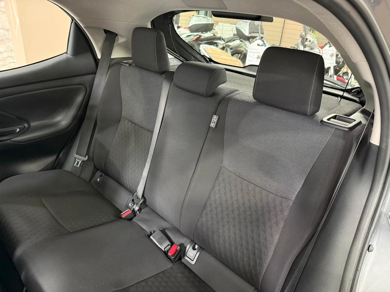 Toyota Yaris 1.5 Hybrid 5p. Business