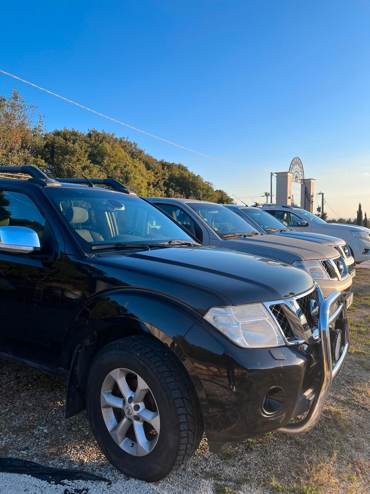 Nissan Navara 2.5 dCi 190CV 4 porte Double Cab XE