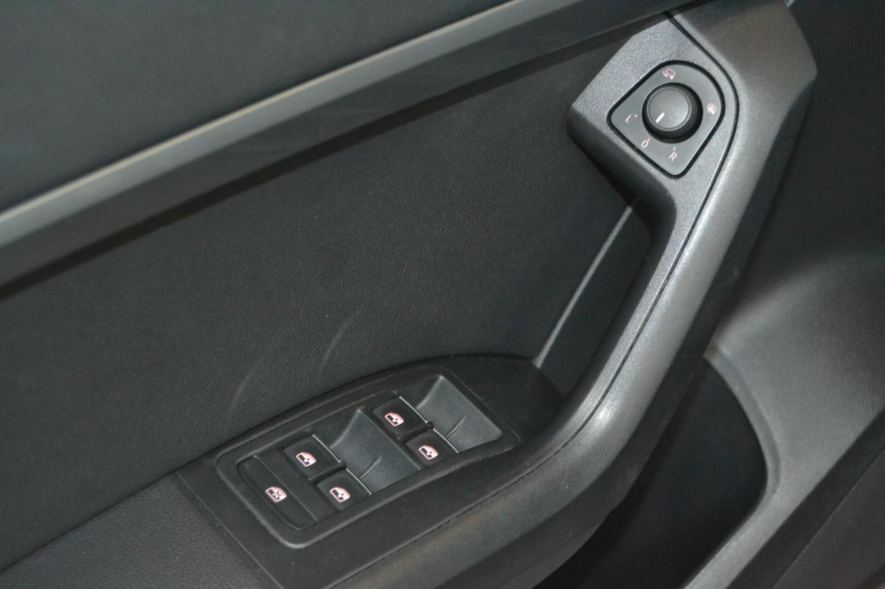 Seat Ateca 1.0 TSI STYLE Xenon/Navi/UniPro/CRUISE