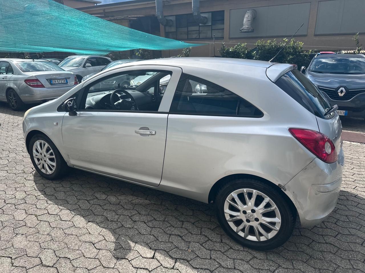 Opel Corsa 1.2 3 porte Club