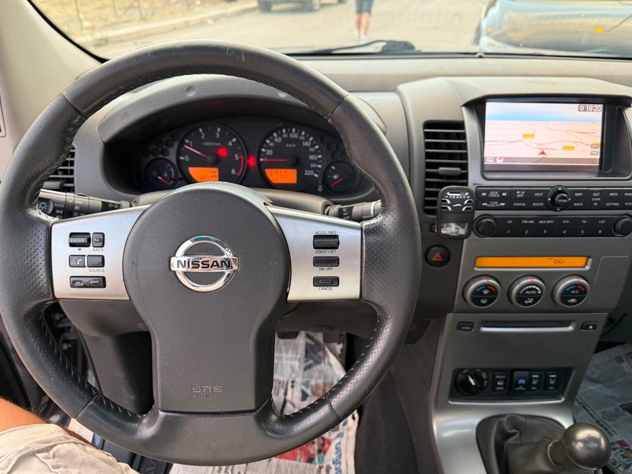 Nissan Navara 2.5 dCi 4 porte Double Cab LE