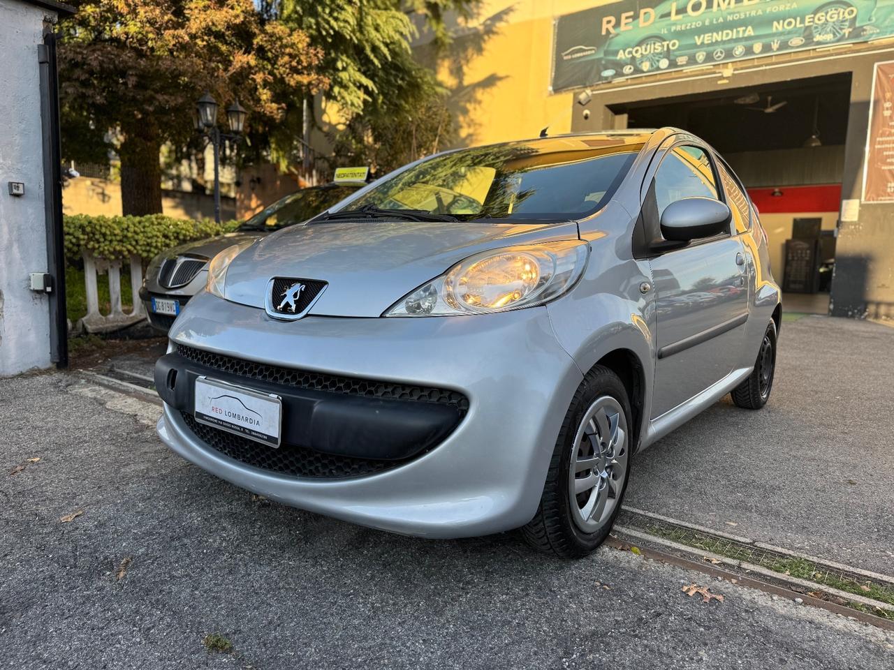 Peugeot 107 1.0 68CV 3p. Sweet Years 2Tronic