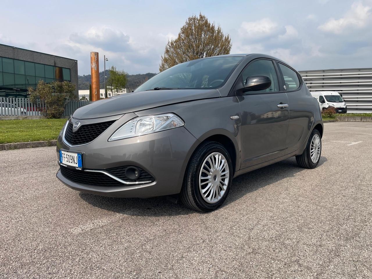 Lancia Ypsilon 1.2 69 CV 5 porte GPL Ecochic Gold
