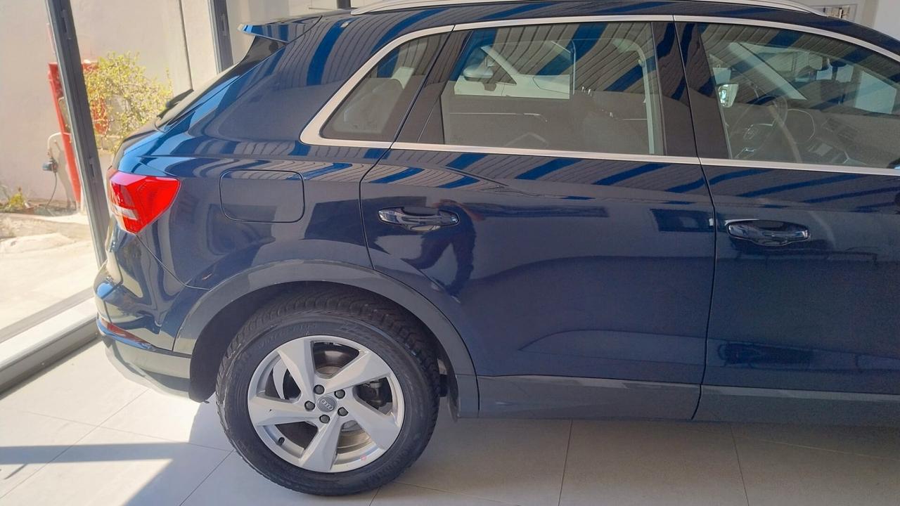 Audi Q3 35 TDI S tronic Business Advanced