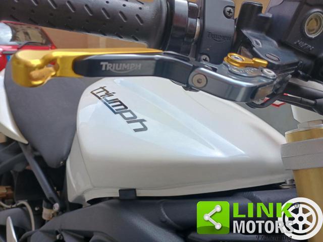 TRIUMPH Street Triple 675 Triple