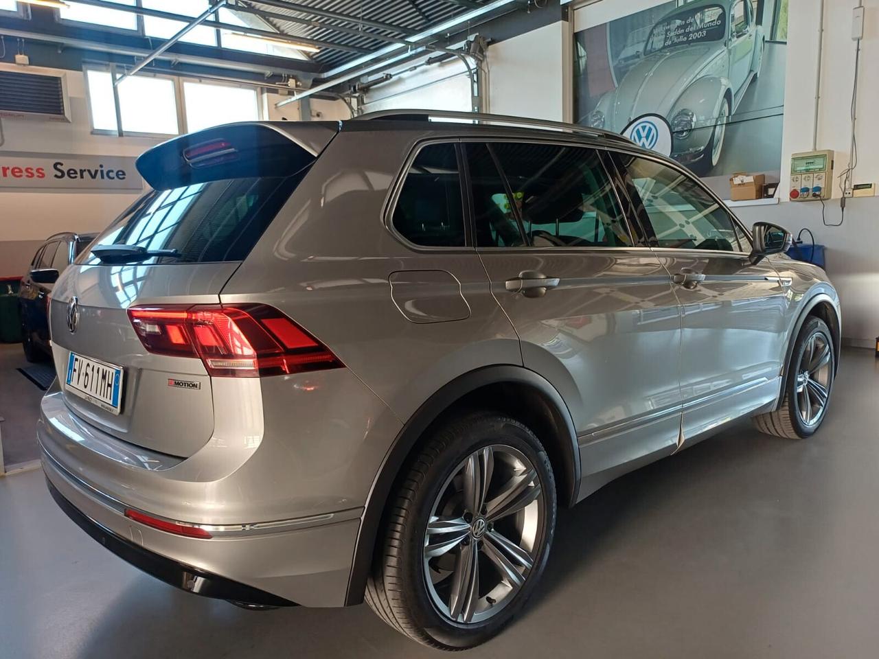 Volkswagen Tiguan 2.0 TDI 150cv DSG 4MOTION R-Line Business