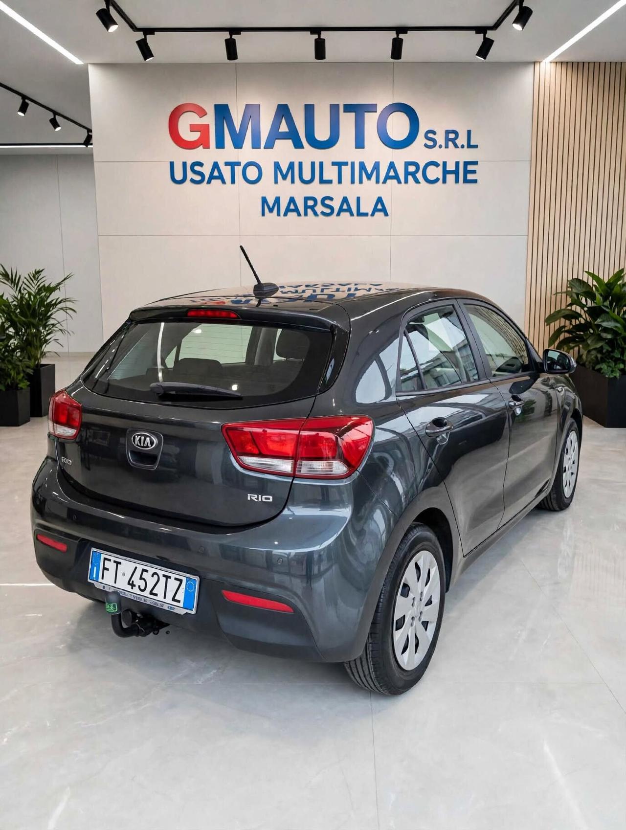 Kia Rio 1.4 DIESEL CON GANCIO TRAINO