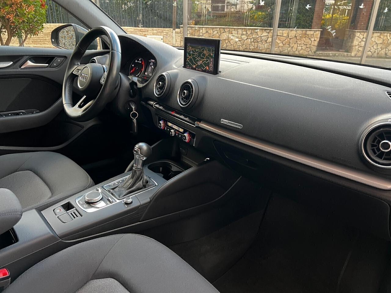 Audi A3 SPB 30 TDI S Tronic- 2019-NAVI