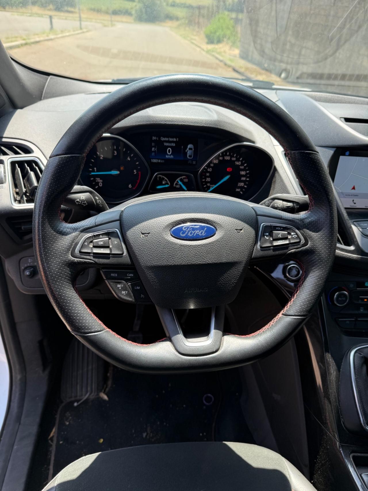 Ford Kuga 1.5 TDCI 120 CV S&S 2WD ST-Line