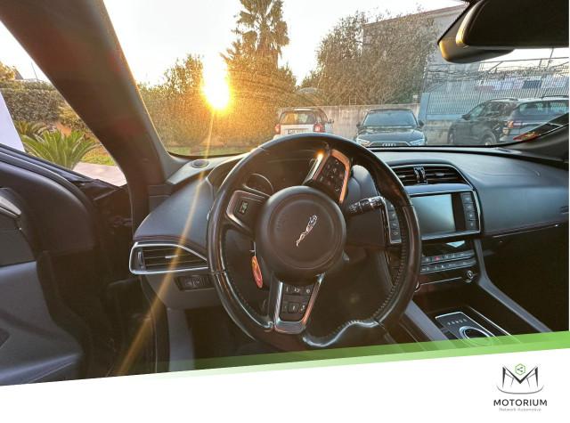 Jaguar F-Pace 2.0 D 180 CV AWD Automatic