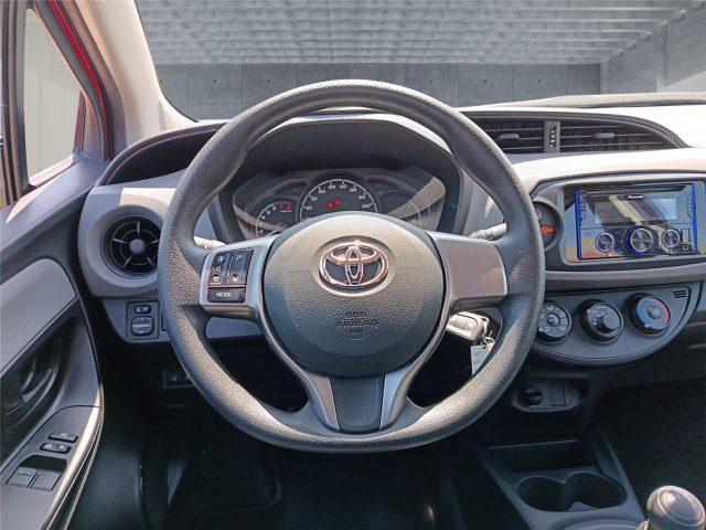 TOYOTA Yaris 3ª serie 1.0 72 CV 5 porte Cool