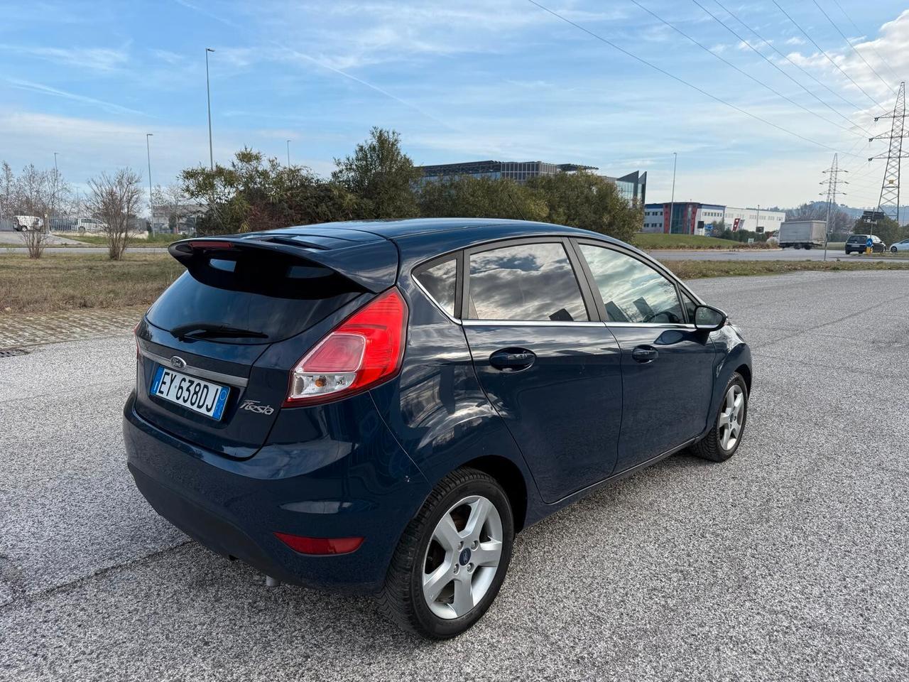 Ford Fiesta 1.4 5 porte Bz.- GPL Black & White Edition