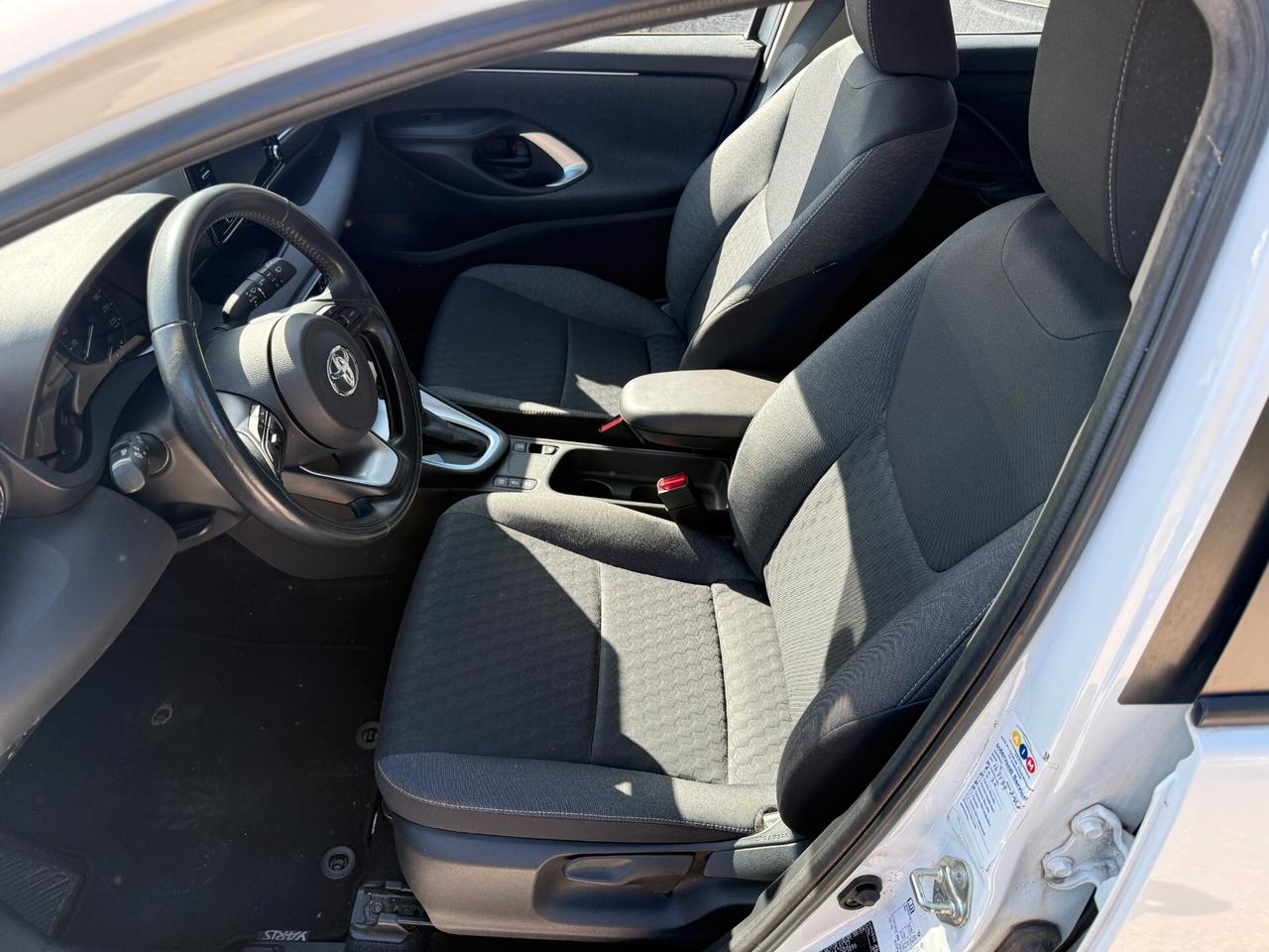 Toyota Yaris 1.5 92cv Hybrid Business N1