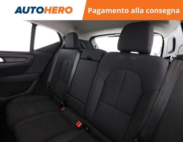 VOLVO XC40 T2 Geartronic Momentum Pro