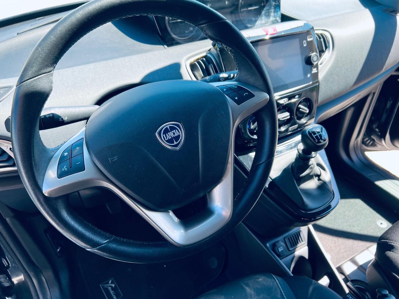 Lancia Ypsilon 1.0 S&S Hybrid Gold CARPLAY 27MILA