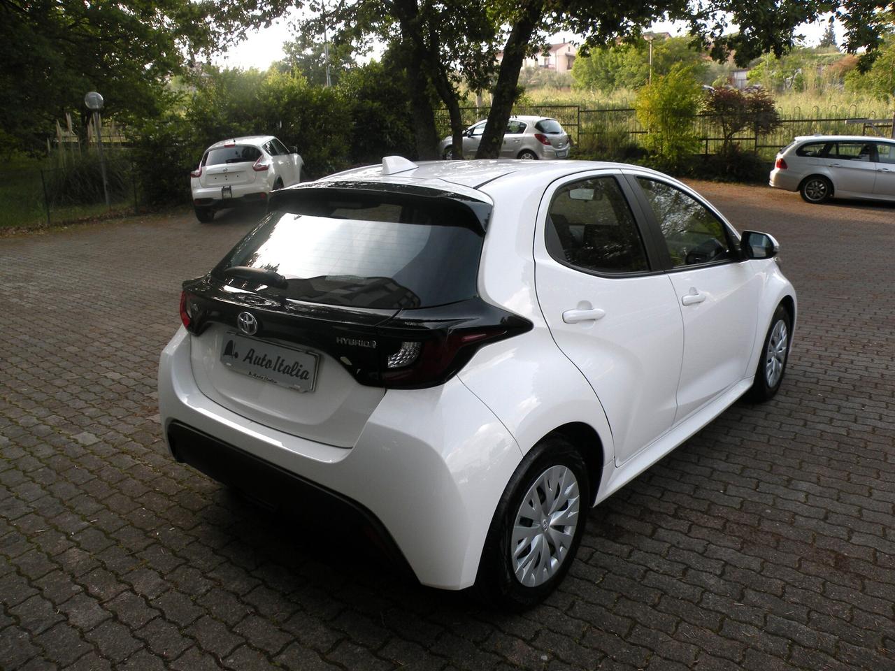 TOYOTA YARIS HYBRID - NOLEGGIO
