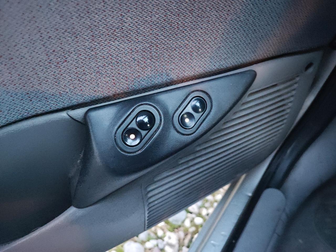 Opel Corsa 1.2 Benz neopatentati