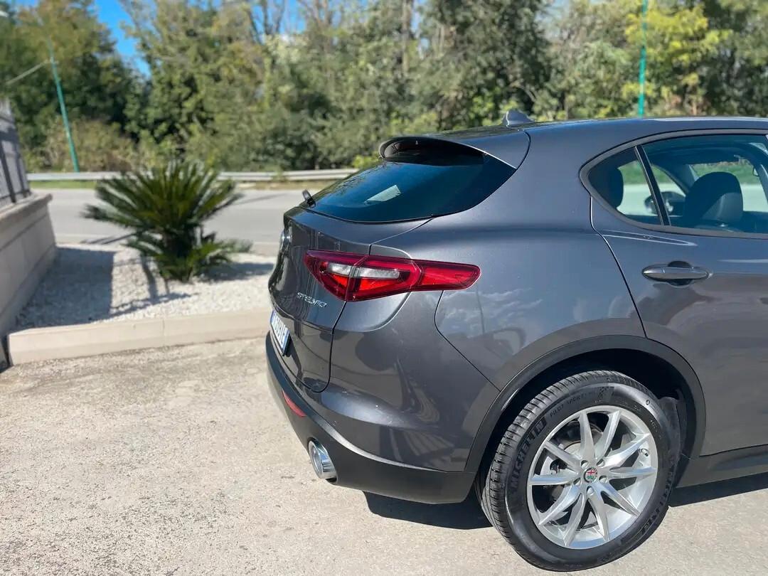 Alfa Romeo Stelvio 2.2 Turbodiesel 190 CV AT8 Q4 Executive