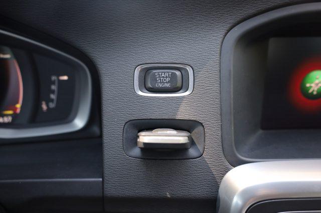 VOLVO V60 D2 Geartronic Automatica Navi Tel USB LED Cockpit