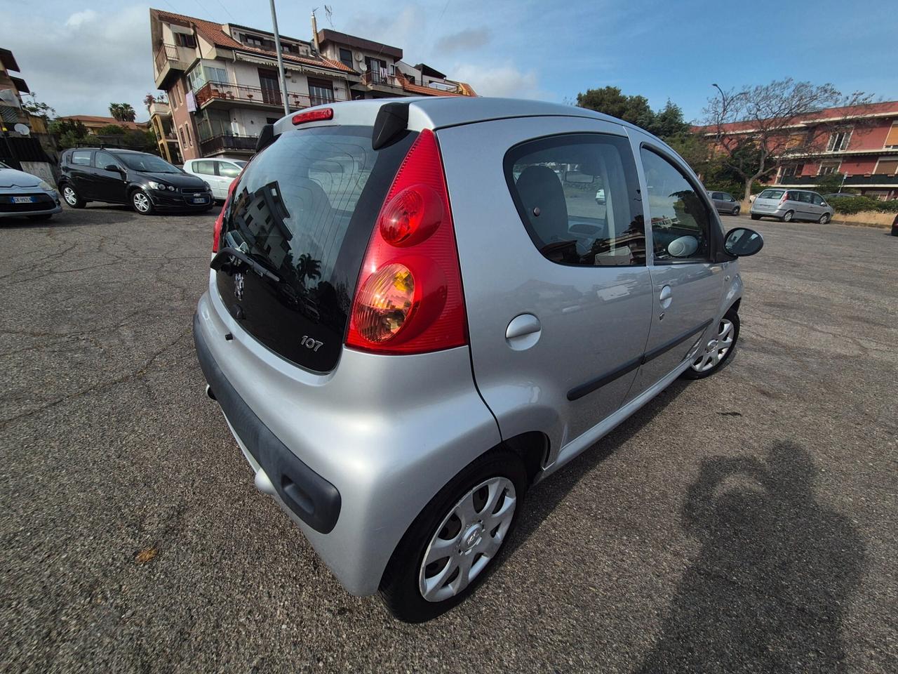 Peugeot 107 1.0 68CV 5p. 2011