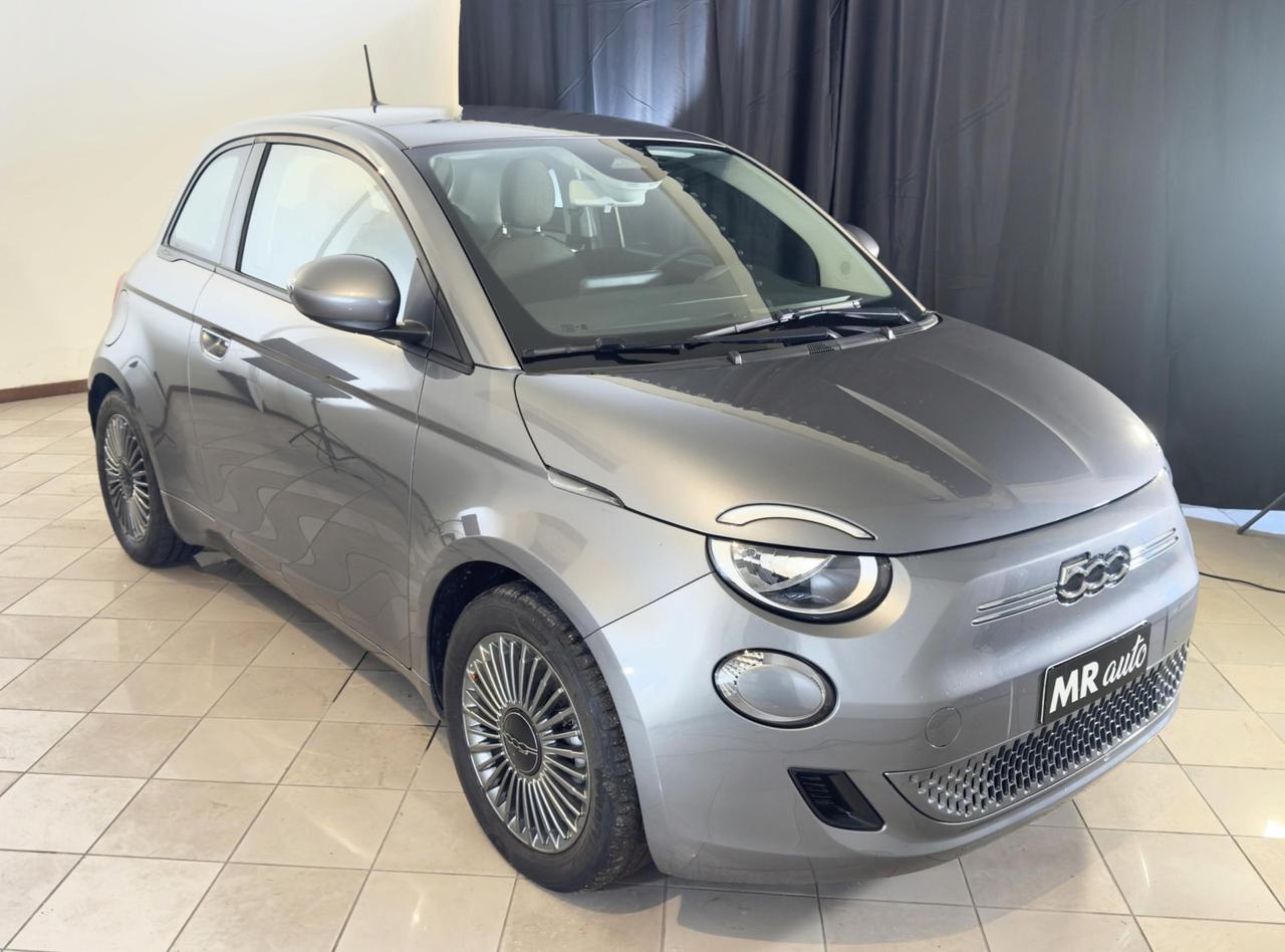 Fiat 500e 3+1 42 kWh Icon +