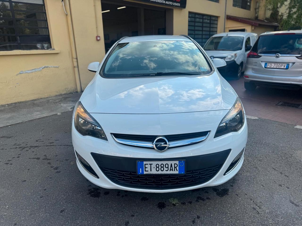 Opel Astra 2013 1.7 Diesel 110CV Sports Tourer Cosmo