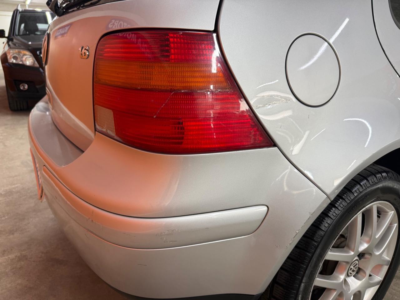 Volkswagen Golf 1.6 16V cat 5 porte Comfortline