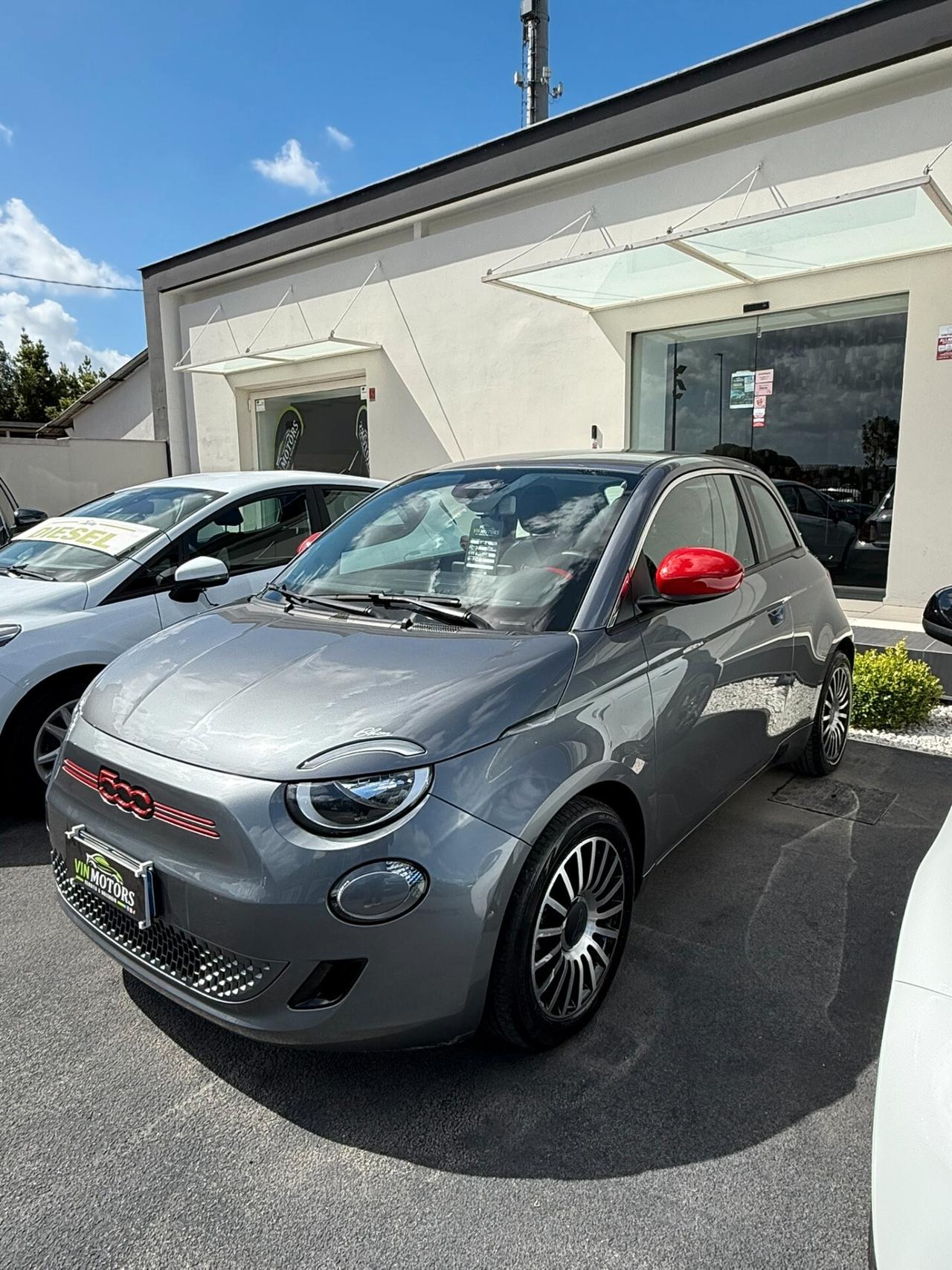 Fiat 500e Berlina 23,8 kWh Red 11/2021
