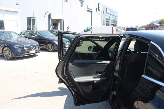 MERCEDES-BENZ B 200 d Automatic Sport