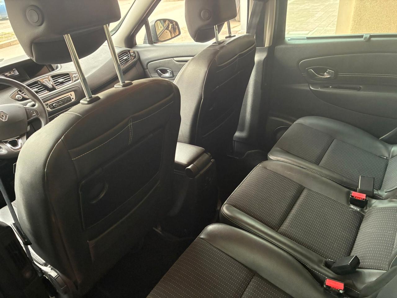 Renault Scenic XMod 1.5dCi110CV perfetta-14