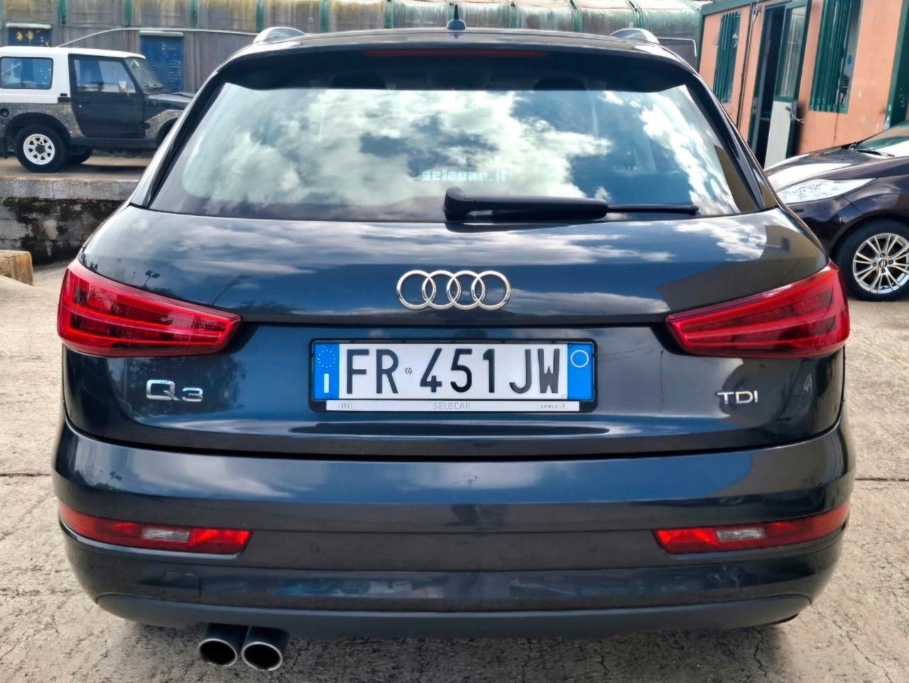 Audi Q3 2.0 TDI 120 CV Business