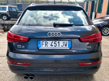 Audi Q3 2.0 TDI 120 CV Business