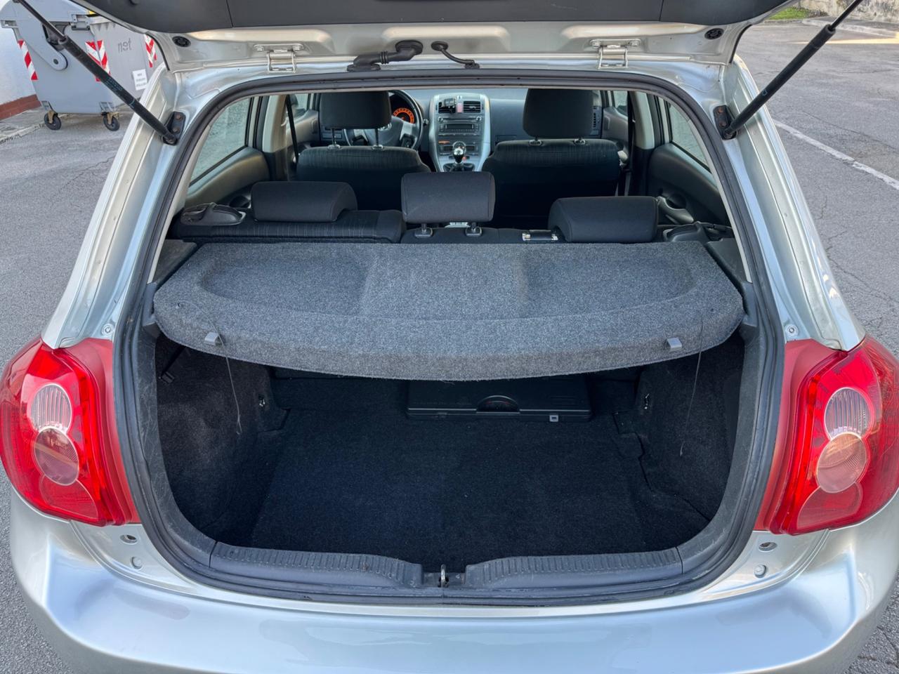 Toyota Auris 1.6 soli 120.000km
