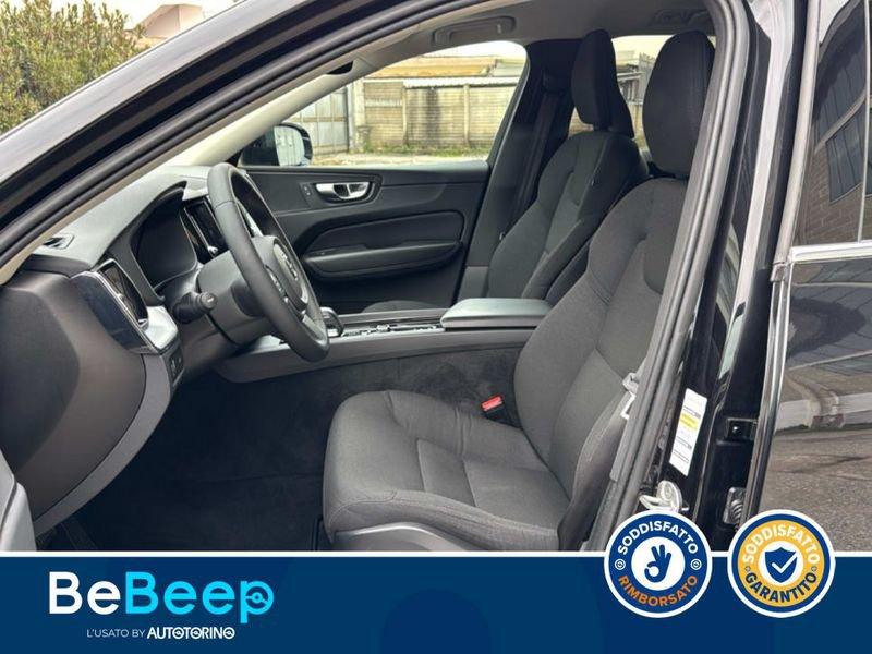 Volvo XC60 2.0 B4 MOMENTUM PRO AWD AUTO