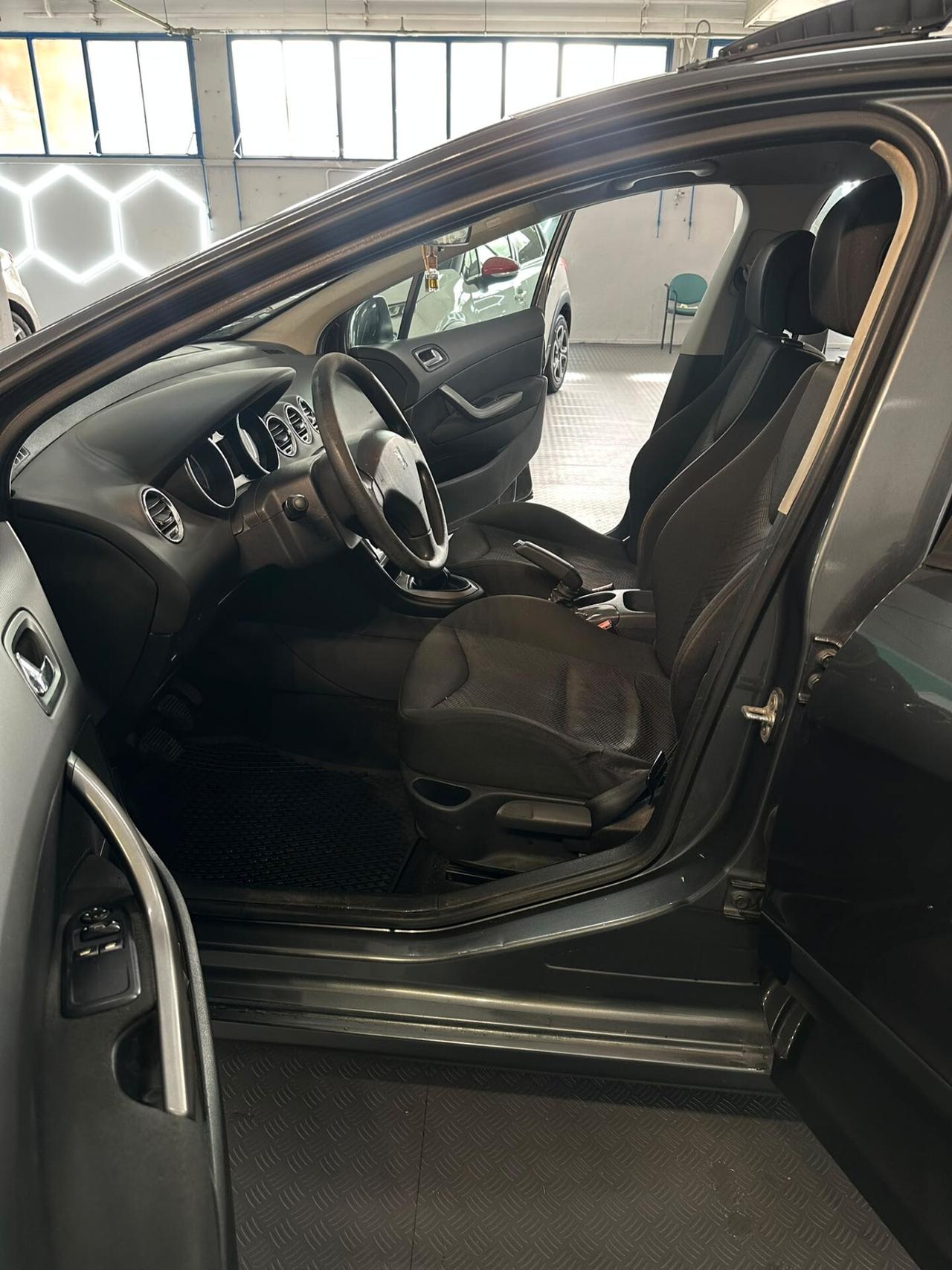 Peugeot 308 1.6 HDi 110CV SW Ciel Premium