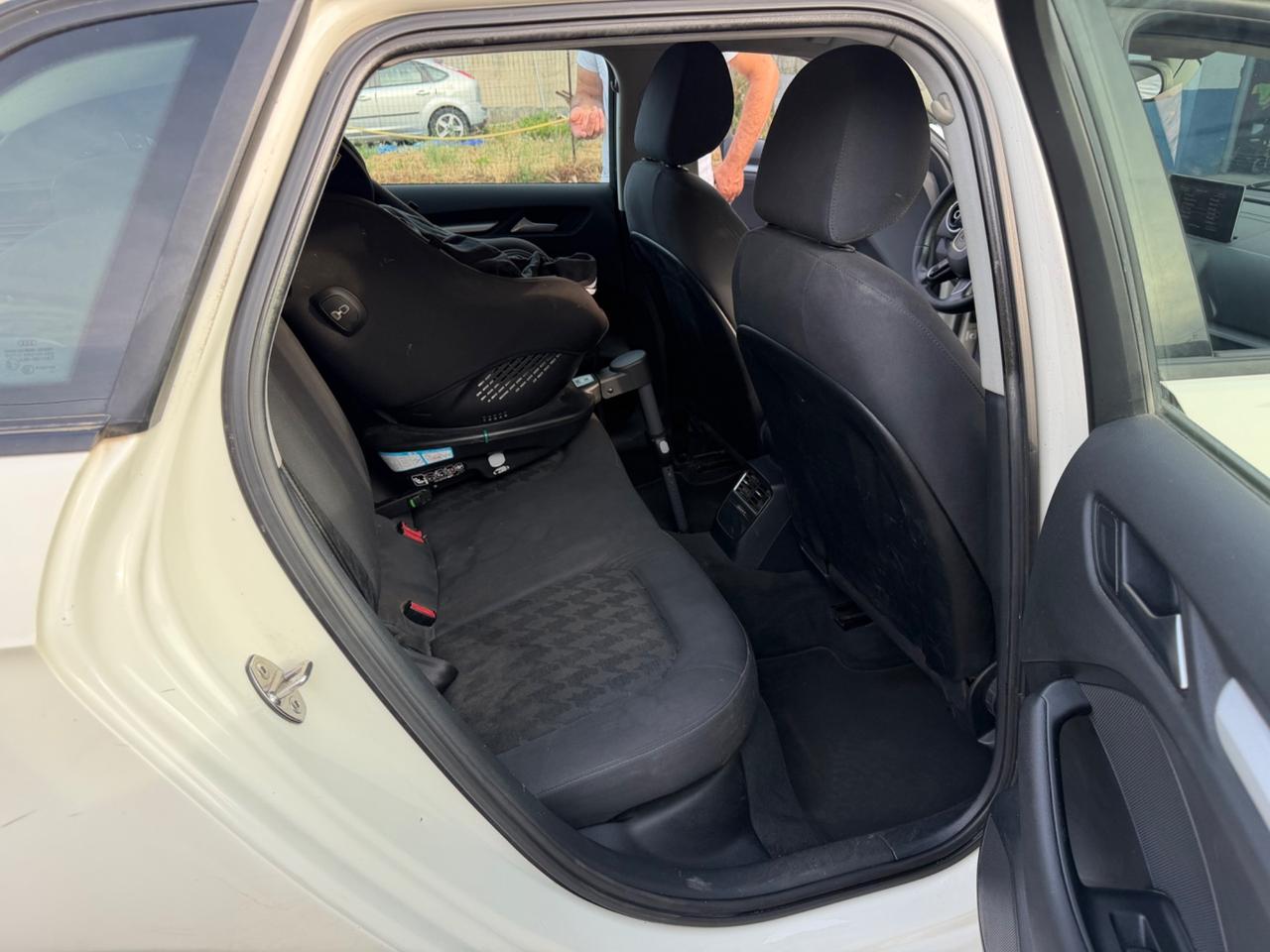 Audi A3 SPB 1.6 TDI 116 cv 6 marce