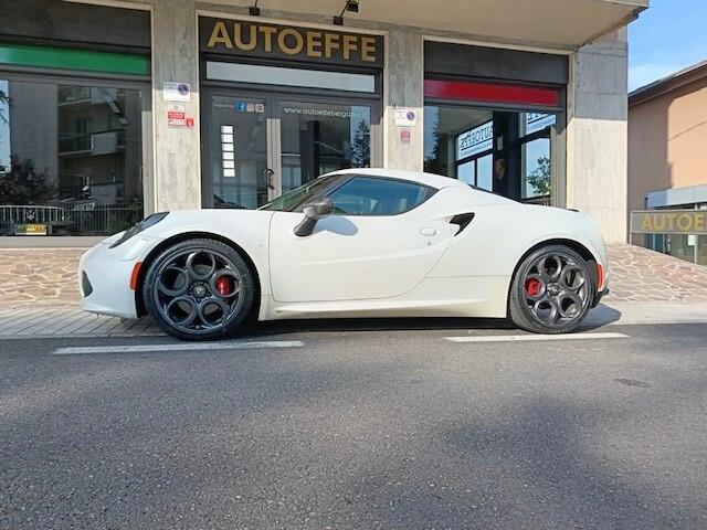 Alfa Romeo 4C COUPE' LAUNCH EDITION 353/500, TAGLIANDATA, KIT ACCESSORI COMPLETO