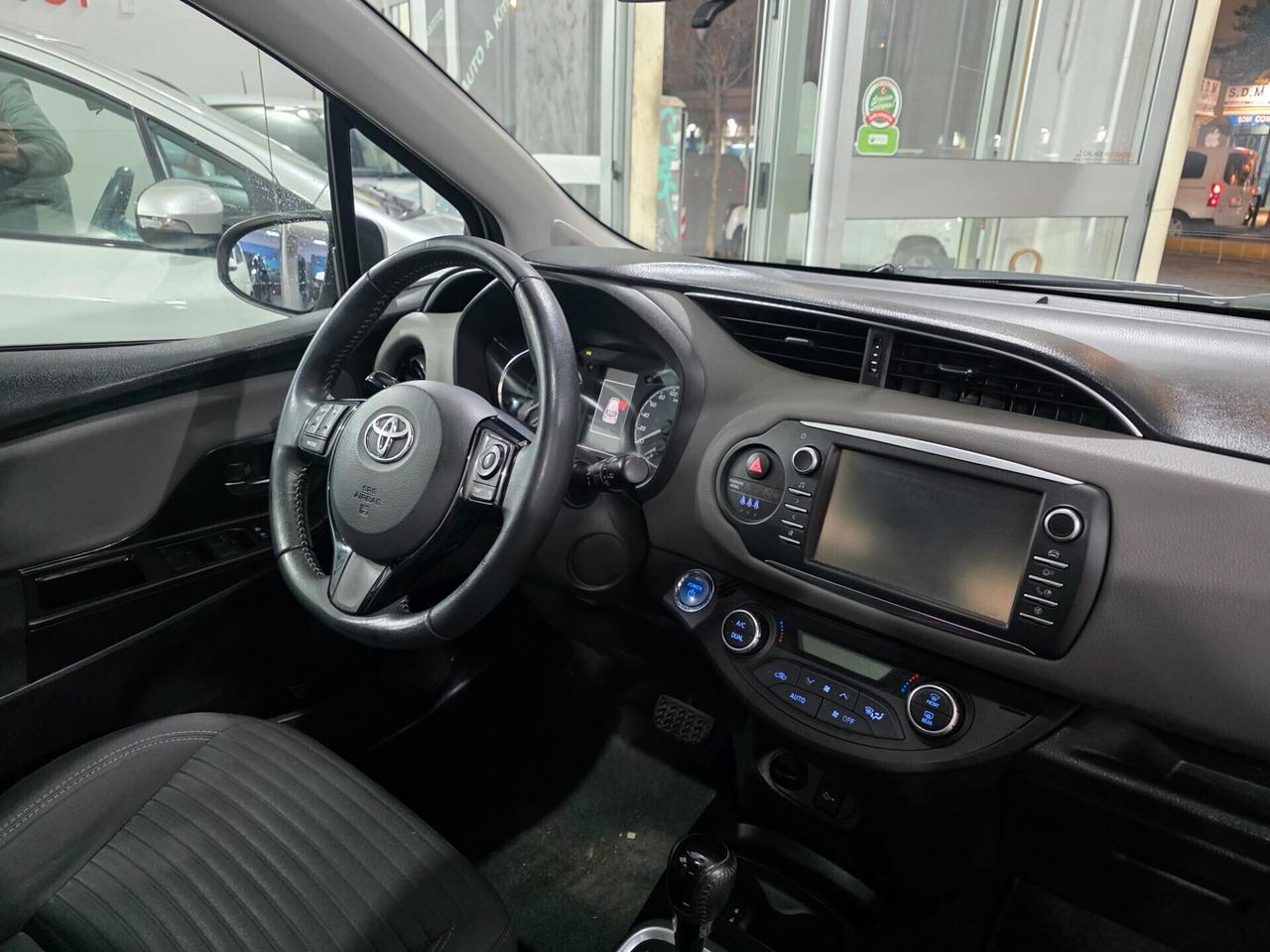 Toyota Yaris 1.5 Hybrid 73cv 1 PROPRIETARIO 2017