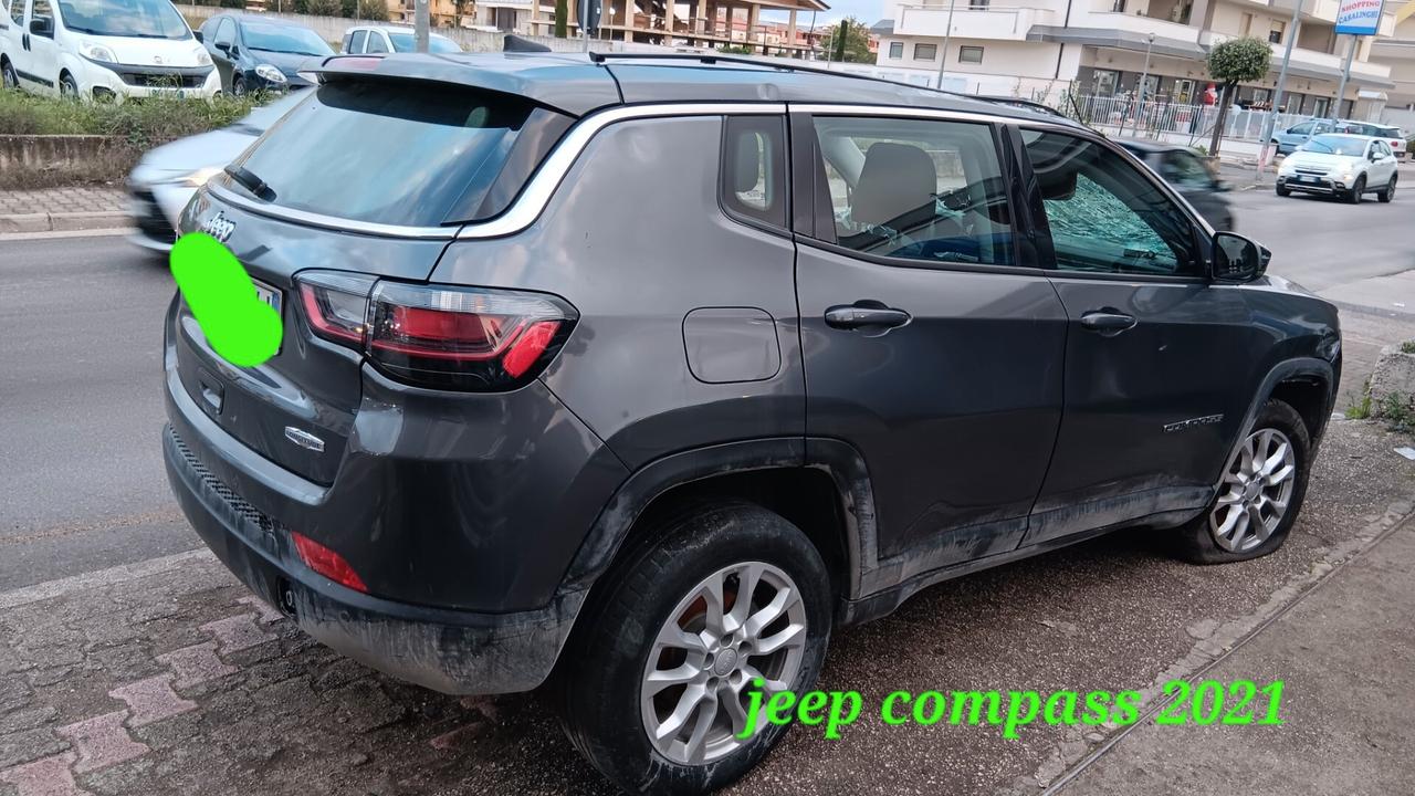 Jeep Compass incidentata sinistrata mondialcars 021