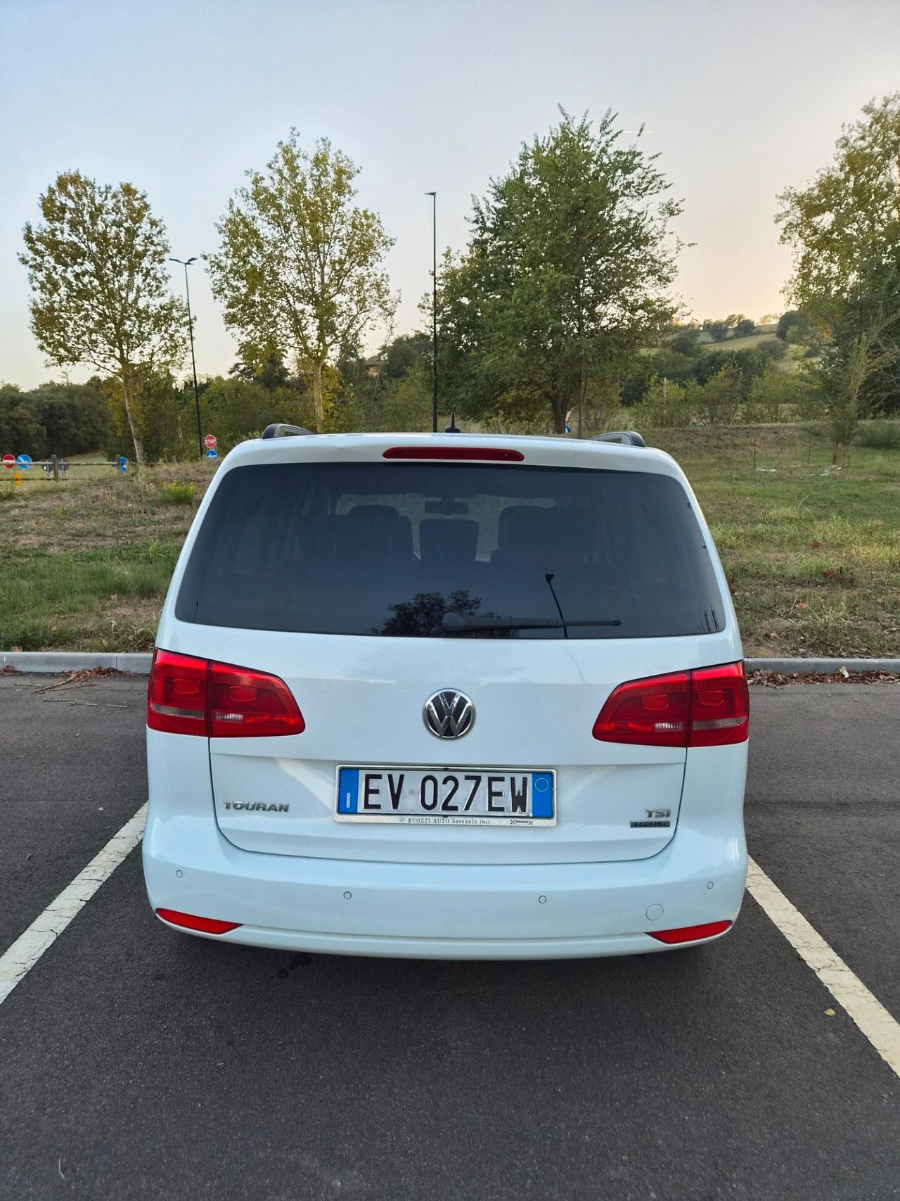 Volkswagen Touran Business 1.4 Highline EcoFuel 7 POSTI
