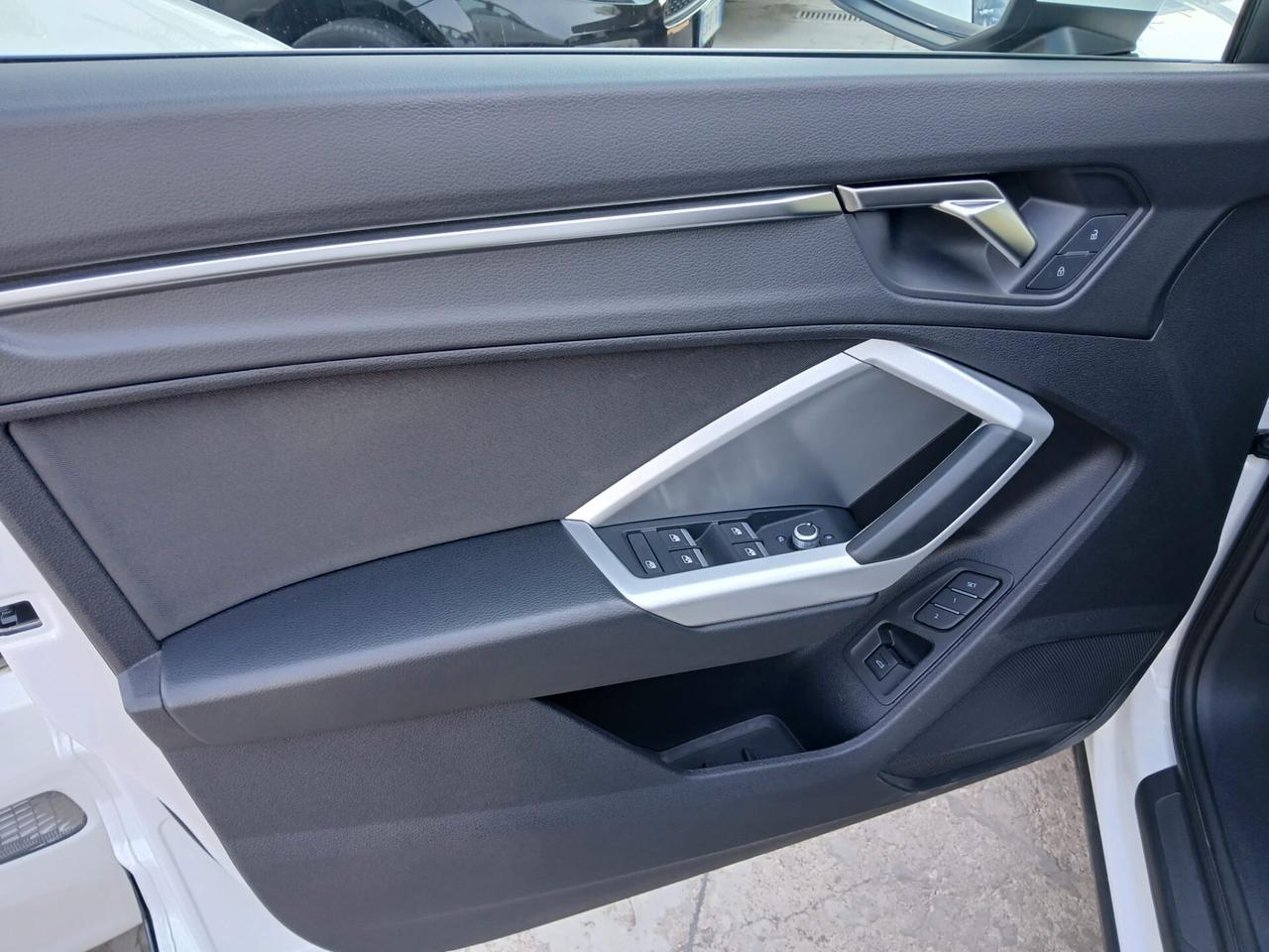 Audi Q3 SPB 35 TDI quattro S tronic Business Plus