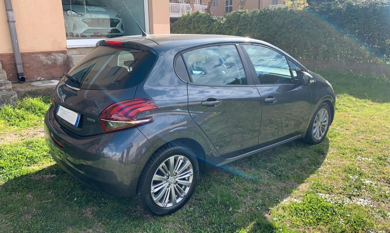 Peugeot 208 BlueHDi 75 5 porte Allure