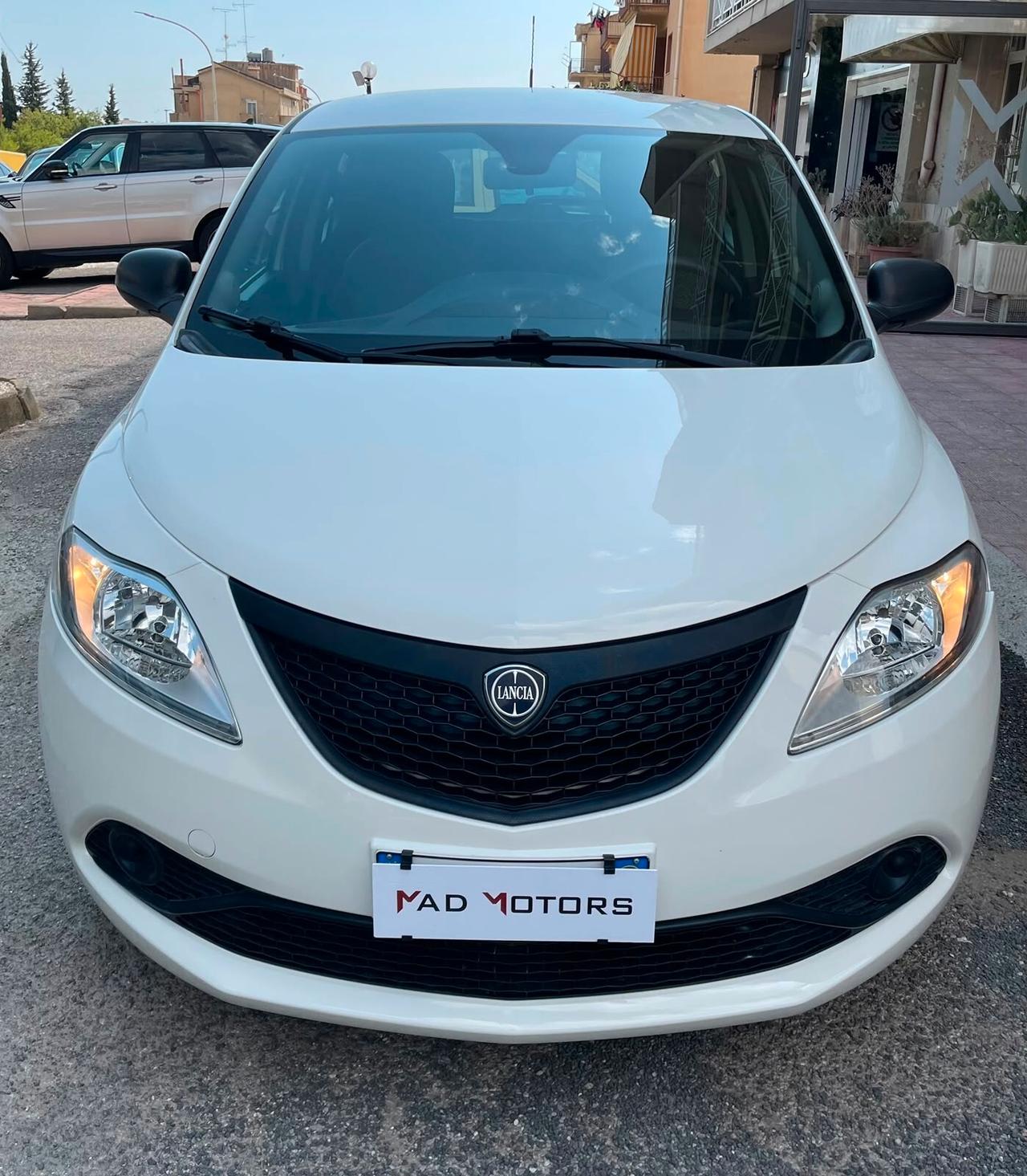 Lancia Ypsilon 1.2 69 CV 5 porte S&S Platinum