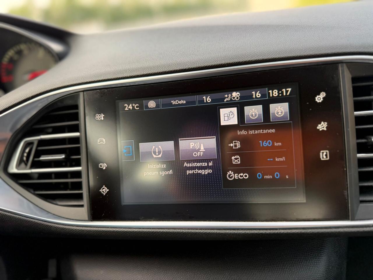 Peugeot 308 Berlina HDi 100 CV EURO 6B