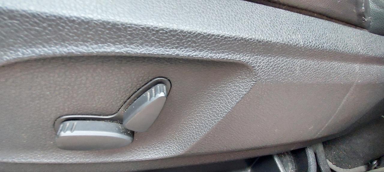 KUGA 2,0 DIESEL 163 CV 4WD 4X4 POWERSHIFT SEDILI ELETTRICI PELLE TELEFONO NAVIGATORE FULL