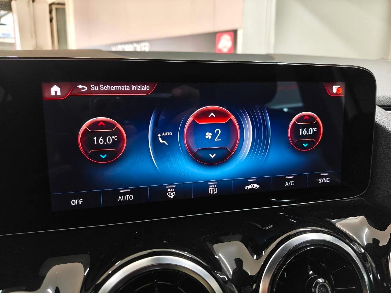 MERCEDES GLA (H247) GLA 200 d Automati...