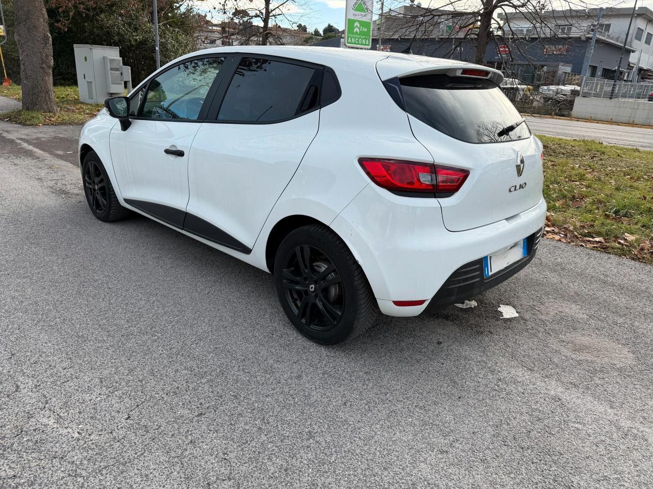 Renault Clio dCi 8V 90 CV 2 POSTI OK NEOPATENTATI