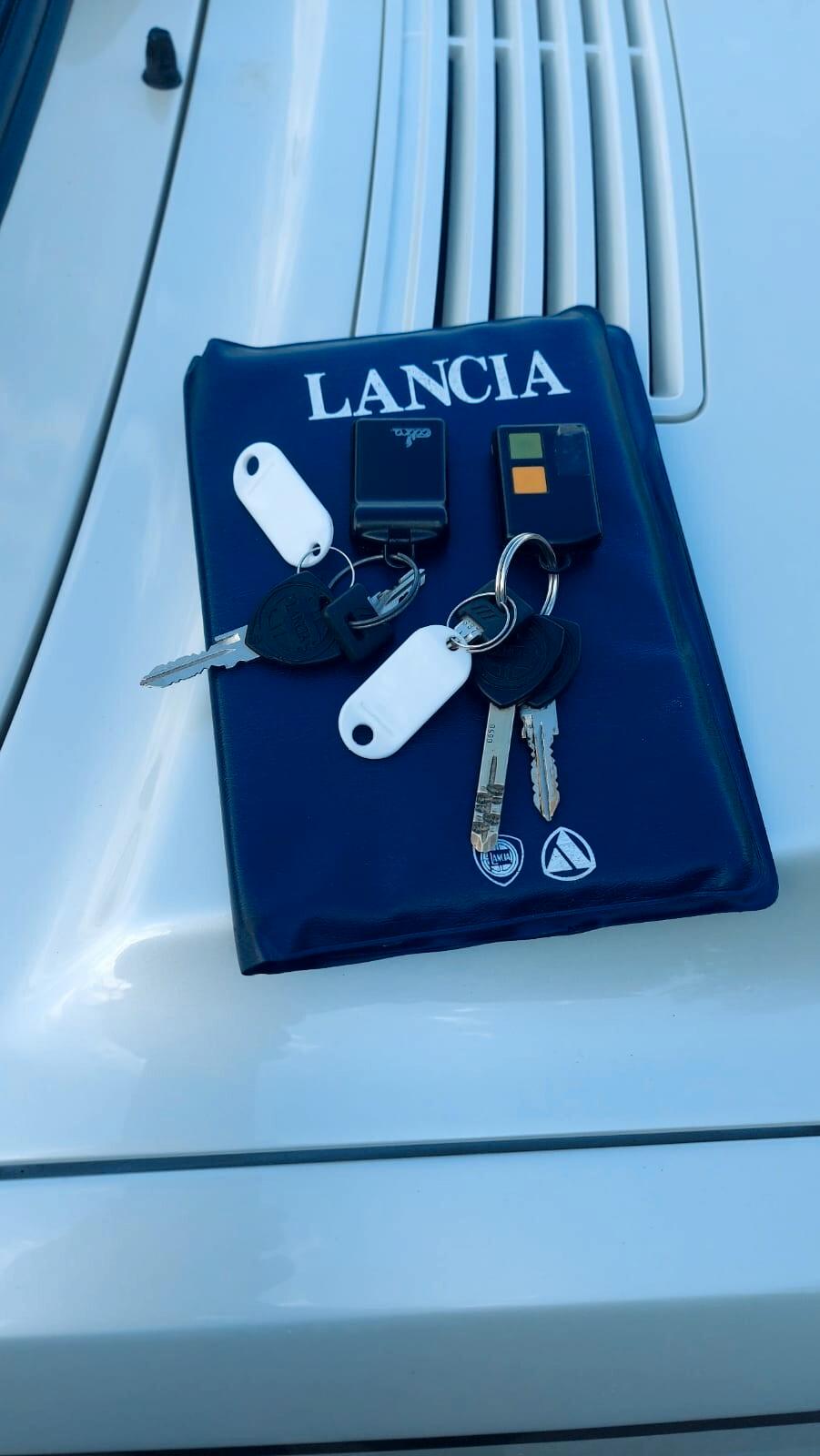 Lancia Delta 2.0i.e. turbo 16V cat HF integrale Edizione Speciale bianco perla