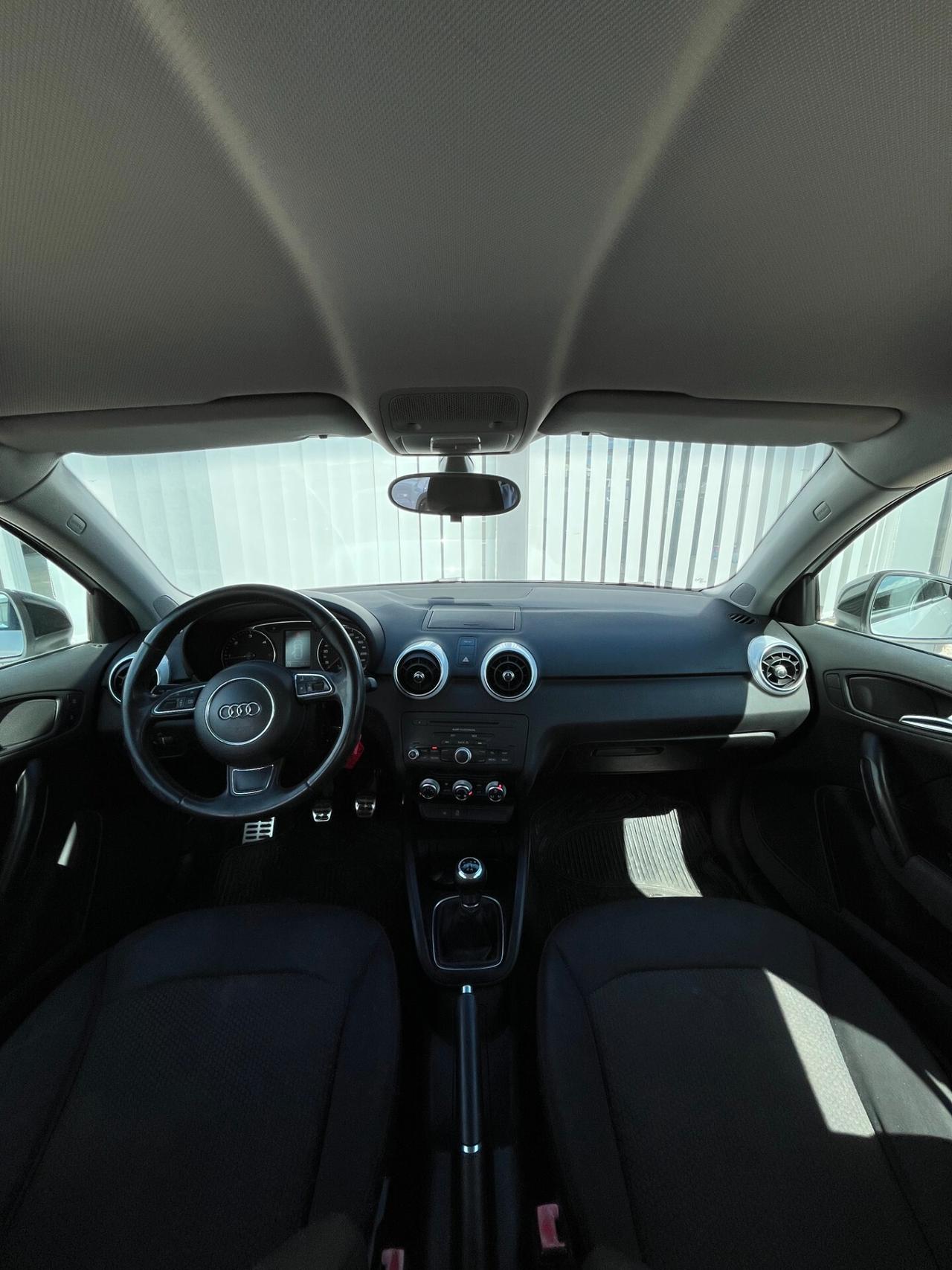 Audi A1 SPB 1.6 TDI S line edition