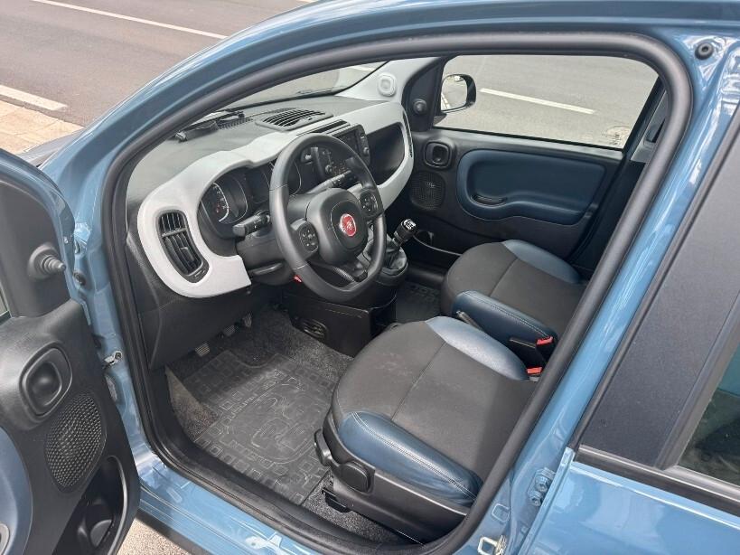 Fiat Panda 1.0 FireFly Hybrid GPL CROSS
